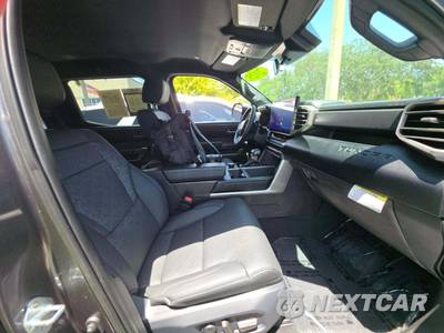 2025 Toyota Tundra SR5 Crew Cab Short Bed - zdjęcie 18 z 21 - miniatura