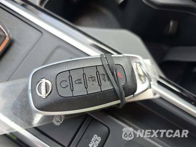 2025 Nissan Pathfinder SL - zdjęcie 8 z 22 - miniatura