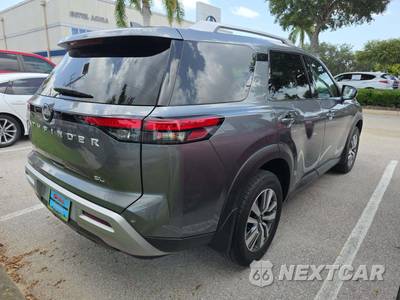 2025 Nissan Pathfinder SL - zdjęcie 3 z 22 - miniatura
