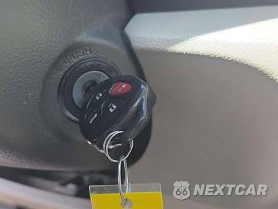 2011 Toyota Camry LE - zdjęcie 5 z 18 - miniatura