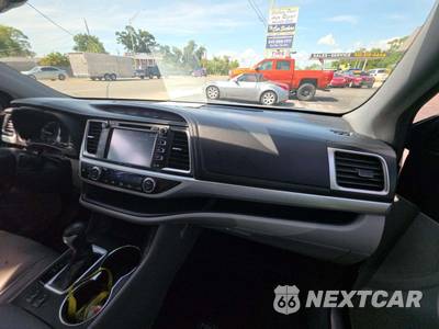 2016 Toyota Highlander XLE - zdjęcie 20 z 23 - miniatura