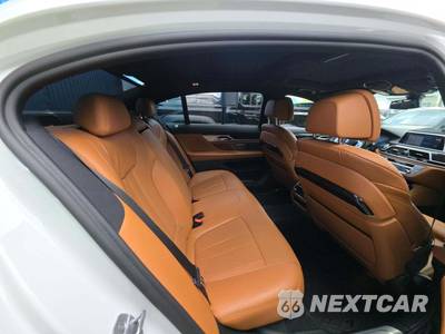 2021 BMW 7 Series Sedan 740i xDrive M SPORT LINE - zdjęcie 16 z 22 - miniatura