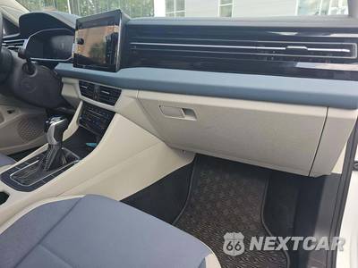 2025 Volkswagen Jetta SE - zdjęcie 16 z 21 - miniatura