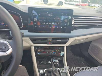 2025 Volkswagen Jetta SE - zdjęcie 7 z 21 - miniatura