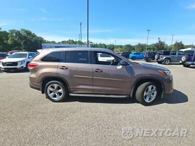 2017 Toyota Highlander Limited - zdjęcie 5 z 29 - miniatura