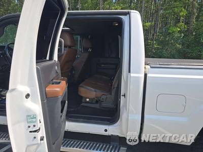 2016 Ford Super Duty F-250 Platinum Crew Cab Medium Bed - zdjęcie 10 z 25 - miniatura