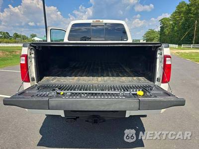 2016 Ford Super Duty F-250 Platinum Crew Cab Medium Bed - zdjęcie 11 z 25 - miniatura