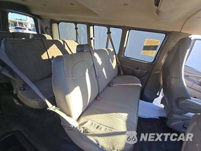 2019 Chevrolet Express 2500 Passenger Van LS 1LS 135.0" WB - zdjęcie 10 z 25 - miniatura