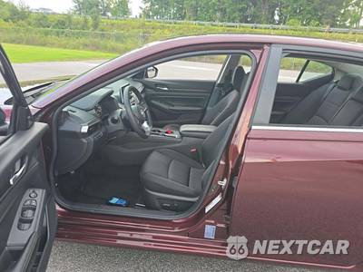 2025 Nissan Altima SV - zdjęcie 3 z 21 - miniatura