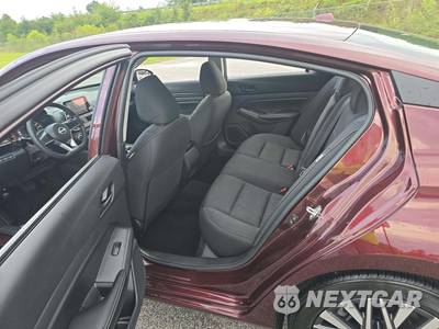 2025 Nissan Altima SV - zdjęcie 10 z 21 - miniatura