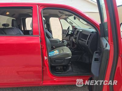 2016 Ram 3500 Tradesman Crew Cab Long Bed - zdjęcie 15 z 29 - miniatura
