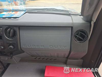 2016 Ford Super Duty F-550 Cab Chassis XL Regular Cab DRW - zdjęcie 12 z 17 - miniatura