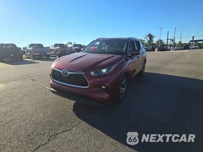 2022 Toyota Highlander XLE - zdjęcie 1 z 22 - miniatura