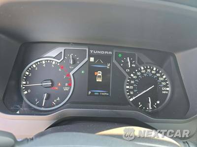 2026 Toyota Tundra SR5 Crew Cab Short Bed - zdjęcie 6 z 21 - miniatura
