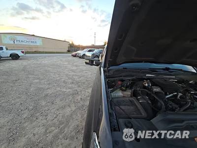 2015 Chevrolet Silverado 2500HD LTZ Crew Cab Medium Bed 1LZ - zdjęcie 26 z 33 - miniatura
