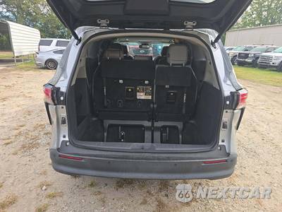 2022 Toyota Sienna XLE 8-Passenger 120.5" WB - zdjęcie 12 z 23 - miniatura