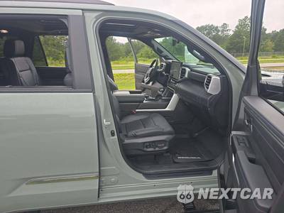 2025 Toyota Sequoia Platinum - zdjęcie 16 z 22 - miniatura