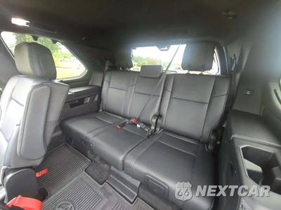 2025 Toyota Sequoia Platinum - zdjęcie 11 z 22 - miniatura