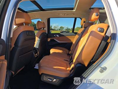 2021 BMW X7 Sports Activity Vehicle xDrive40i - zdjęcie 13 z 23 - miniatura