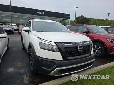 2025 Nissan Pathfinder Rock Creek - zdjęcie 4 z 22 - miniatura