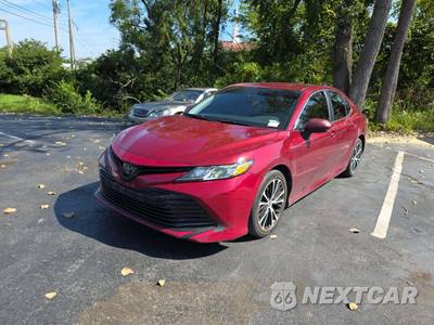 2020 Toyota Camry LE - zdjęcie 1 z 29 - miniatura