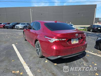 2020 Toyota Camry LE - zdjęcie 2 z 29 - miniatura