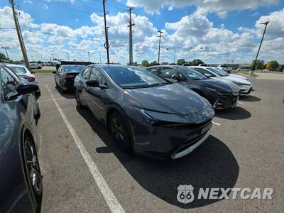 2026 Toyota Prius Plug-In Hybrid SE - zdjęcie 4 z 20 - miniatura