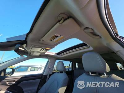 2020 Toyota Highlander XLE - zdjęcie 11 z 23 - miniatura
