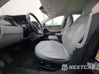 2013 Tesla Model S - zdjęcie 6 z 21 - miniatura