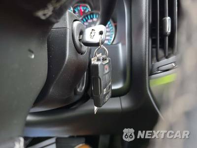 2017 Chevrolet Silverado 1500 LT Z71 Crew Cab Short Bed 2LT - zdjęcie 8 z 23 - miniatura