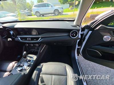 2018 Alfa Romeo Stelvio Ti - zdjęcie 19 z 25 - miniatura
