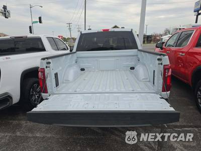 2025 Ford F-150 XLT Crew Cab Short Bed - zdjęcie 14 z 24 - miniatura