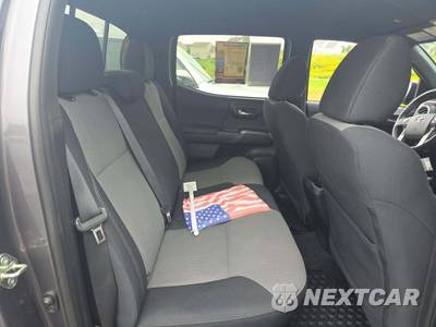 2020 Toyota Tacoma Crew Cab Long Bed - zdjęcie 13 z 19 - miniatura