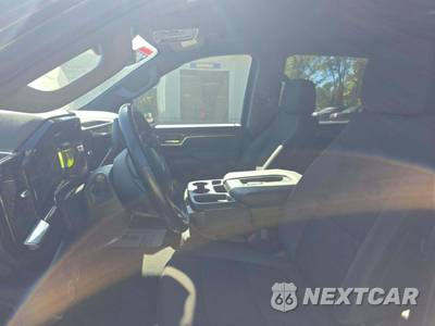 2025 Chevrolet Silverado 2500HD LT Crew Cab Medium Bed 1LT - zdjęcie 3 z 19 - miniatura