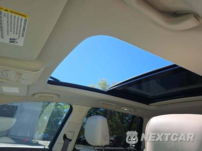 2024 Cadillac XT6 Premium Luxury - zdjęcie 8 z 20 - miniatura