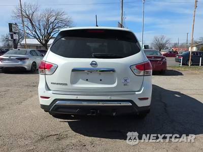2016 Nissan Pathfinder SL - zdjęcie 4 z 41 - miniatura