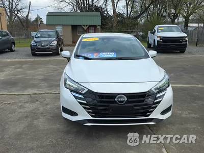 2025 Nissan Versa SV - zdjęcie 2 z 29 - miniatura