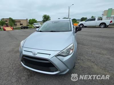 2017 Toyota Yaris iA Sedan - zdjęcie 1 z 22 - miniatura