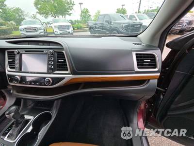 2018 Toyota Highlander Limited - zdjęcie 17 z 23 - miniatura