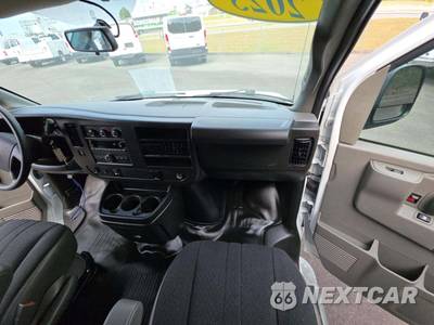 2025 Chevrolet Express 2500 Cargo Van 1WT 135.0" WB - zdjęcie 18 z 21 - miniatura