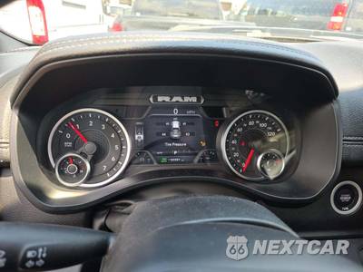 2025 Ram 1500 Laramie Crew Cab Short Bed - zdjęcie 9 z 23 - miniatura