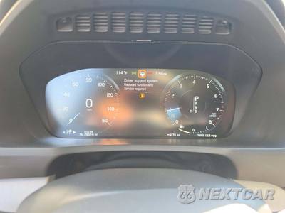 2022 Volvo XC90 T5 Momentum 7-Passenger - zdjęcie 9 z 24 - miniatura