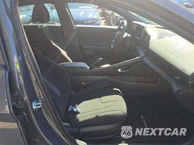 2025 Hyundai Elantra SEL Sport - zdjęcie 18 z 21 - miniatura