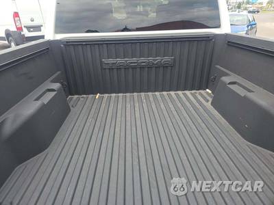 2024 Toyota Tacoma SR Crew Cab Medium Bed - zdjęcie 14 z 21 - miniatura
