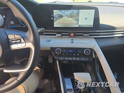 2025 Hyundai Elantra Limited - zdjęcie 10 z 23 - miniatura