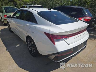 2025 Hyundai Elantra Limited - zdjęcie 2 z 23 - miniatura