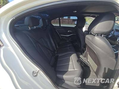 2020 BMW 3 Series Sedan 330i - zdjęcie 13 z 26 - miniatura