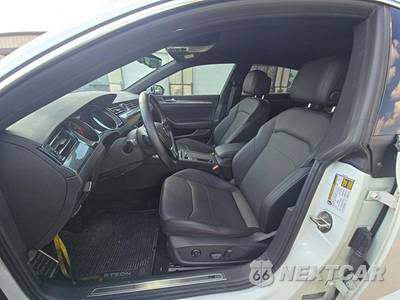 2019 Volkswagen Arteon SE R-Line w/20” Wheels - zdjęcie 3 z 21 - miniatura