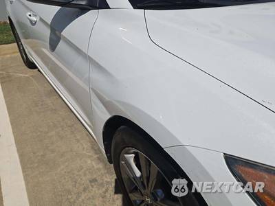 2018 Hyundai Elantra SEL Sedan - zdjęcie 29 z 31 - miniatura