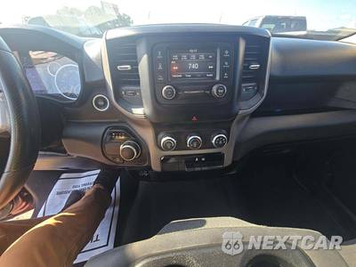 2019 Ram 1500 Tradesman Extended Cab Medium Bed - zdjęcie 7 z 27 - miniatura
